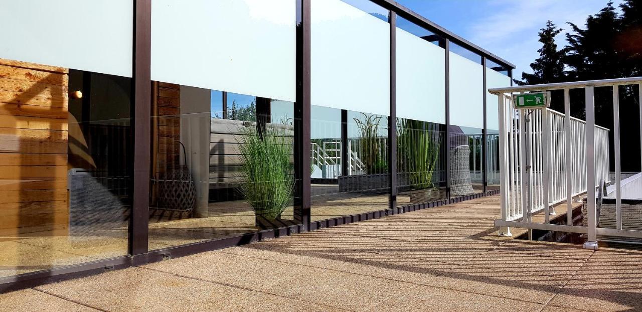 Hotel Sports & Spa - La Voile D'Or Sables-dʼOr-les-Pins Exterior foto